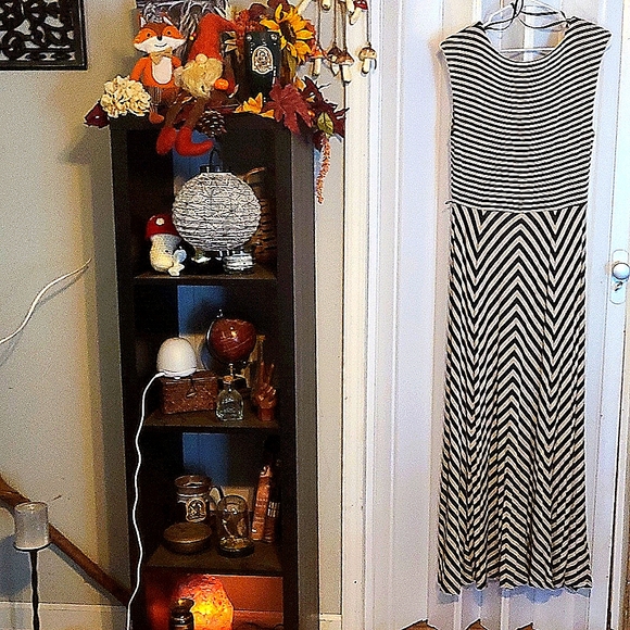 Calvin Klein Womens sz Large Maxi dress, Black and White striped, EUC. 2 for $20 - Picture 1 of 4